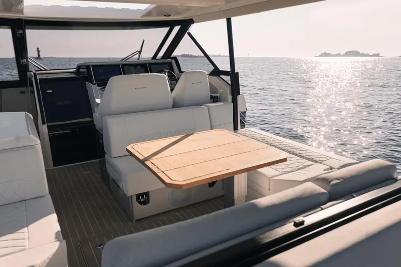 Slide: The Image of Saxdor 400 GTO 2026 - 107