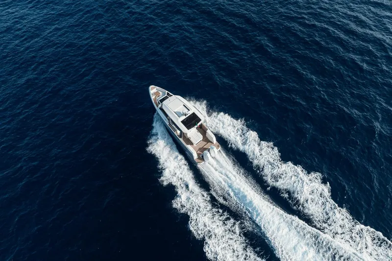 Slide: The Image of Saxdor 400 GTO 2026 - 29