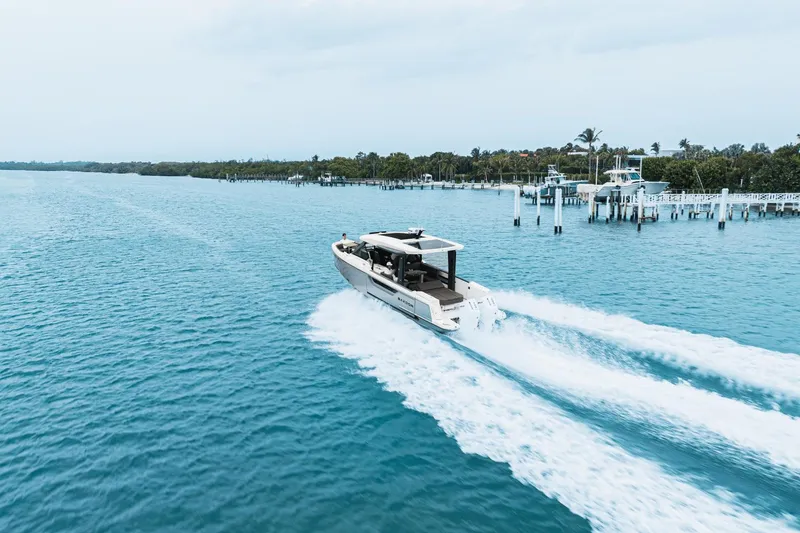 Slide: The Image of Saxdor 400 GTO 2026 - 37