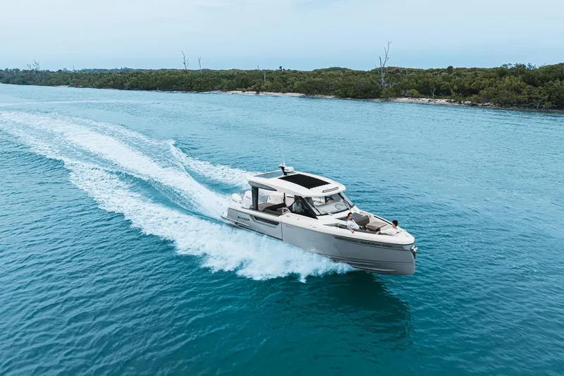 Slide: The Image of Saxdor 400 GTO 2026 - 38