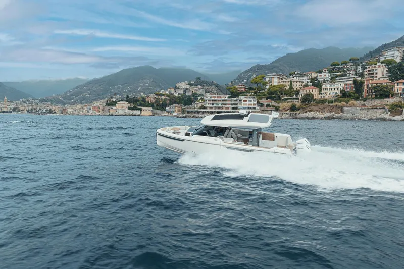 Slide: The Image of Saxdor 400 GTO 2026 - 50