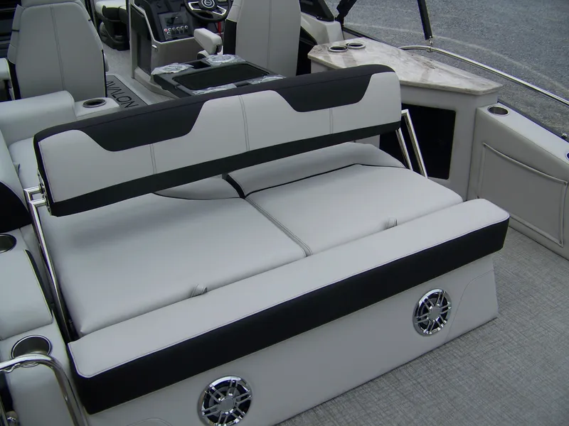 Slide: The Image of 2025 Avalon Catalina Cruise boat with rear bench and windshield, featuring modern seating and design. - 14