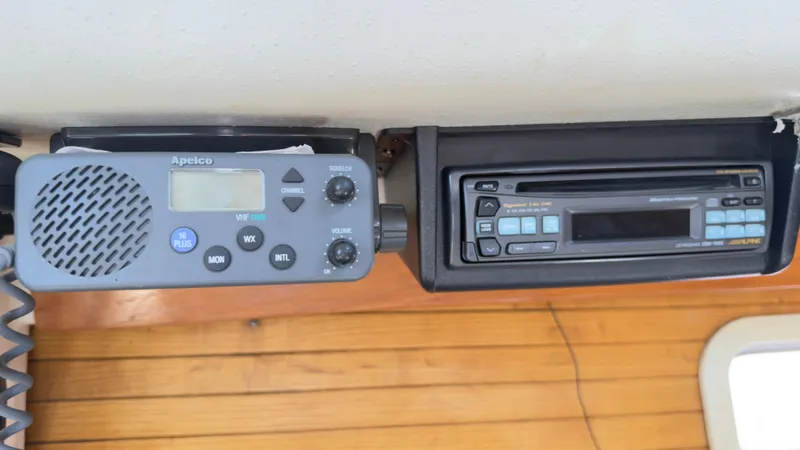 Slide: The Image of VHF radio and stereo system in a 1998 Catalina 28 MkII sailboat cabin. - 15