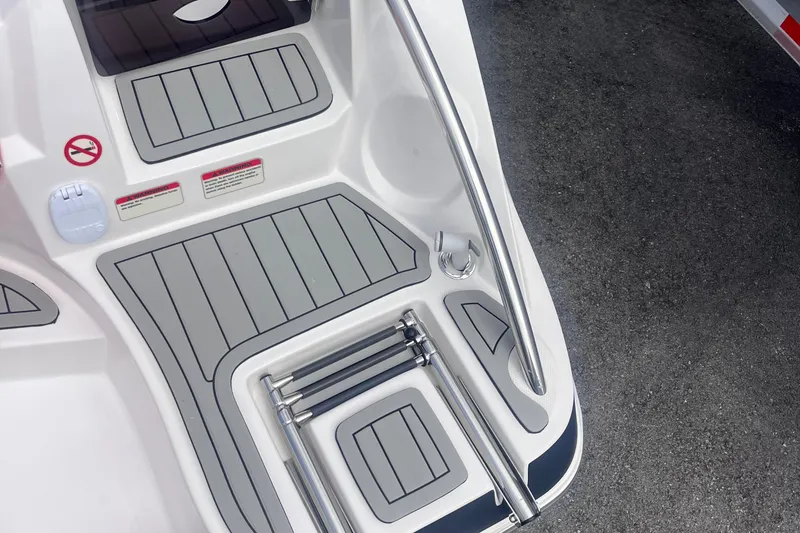 Slide: The Image of 2025 Ventura Crossover boat deck with sleek design and safety features. - 4