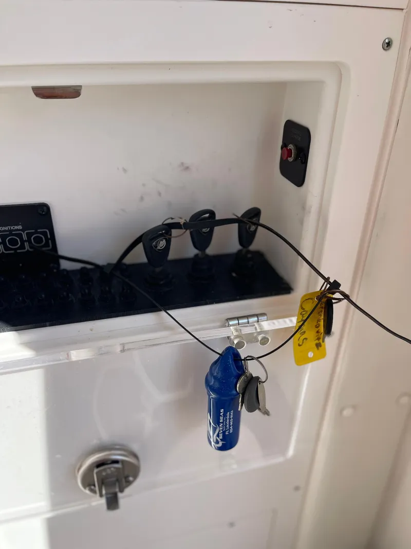 Slide: The Image of Caymas 341 CC 2022 - 54