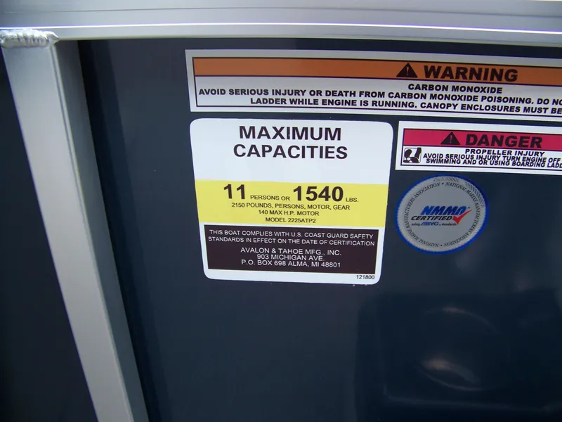 Slide: The Image of Warning label on 2025 Avalon VENTURE QUAD LOUNGER showing maximum capacity and safety information. - 8