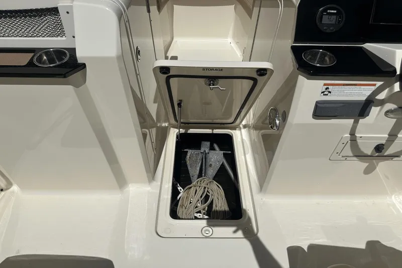 Slide: The Image of Scout 215 Dorado 2021 - 19