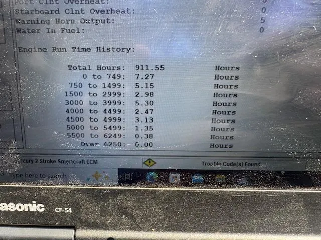 Slide: The Image of Triton 190-FS 2002 engine run time display showing total hours and usage breakdown. - 16