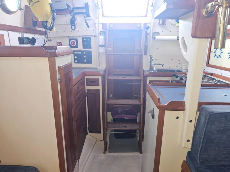 Slide: The Image of Westsail 32 1974 - 14