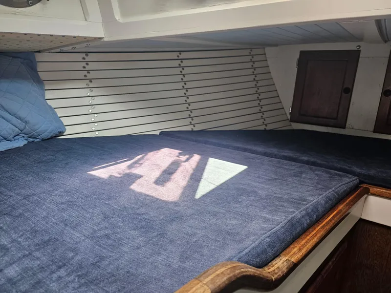 Slide: The Image of Westsail 32 1974 - 16