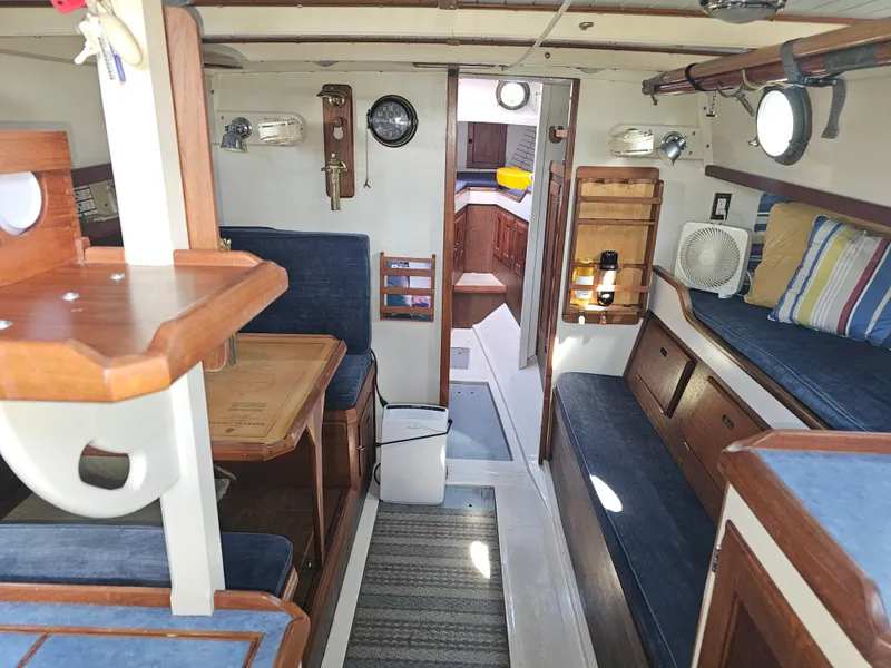 Slide: The Image of Westsail 32 1974 - 2