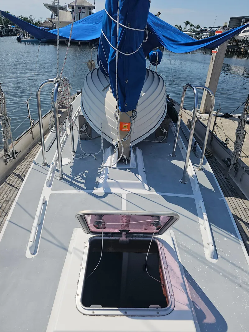 Slide: The Image of Westsail 32 1974 - 35