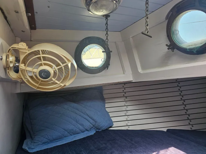 Slide: The Image of Westsail 32 1974 - 57