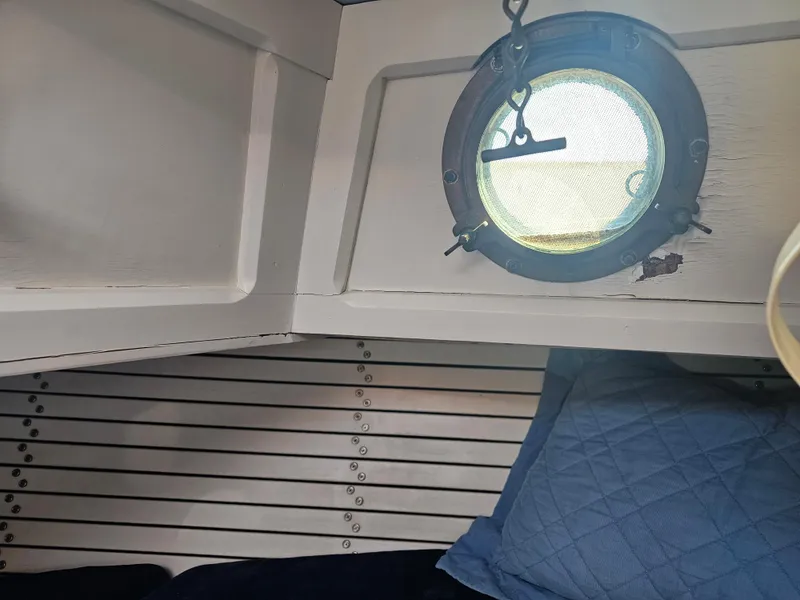 Slide: The Image of Westsail 32 1974 - 61