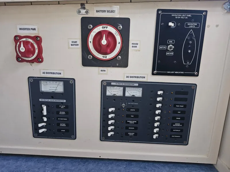 Slide: The Image of Westsail 32 1974 - 9