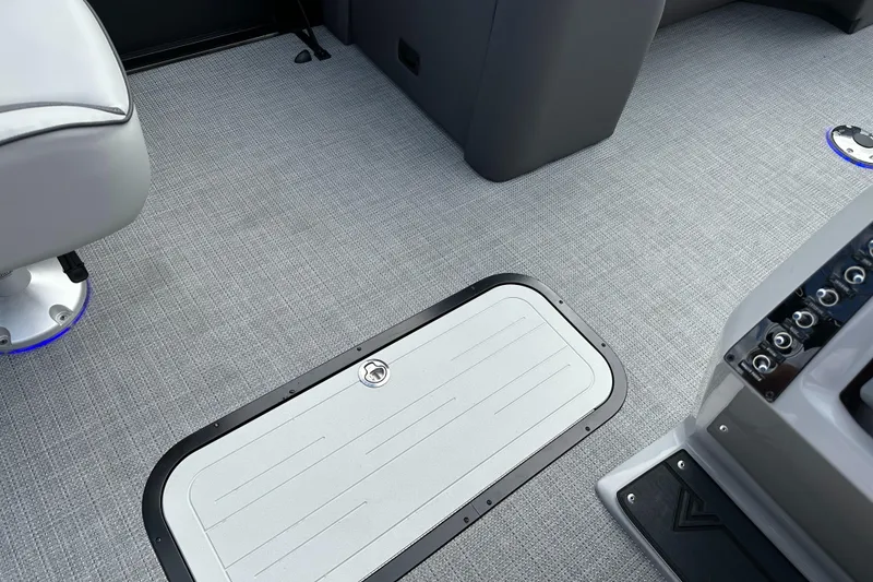 Slide: The Image of Interior of 2025 Viaggio Lago X-S boat, featuring sleek flooring and modern design elements. - 20