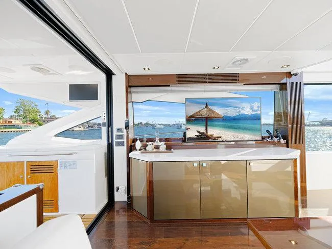Slide: The Image of Sunseeker Predator 74 2018 - 83