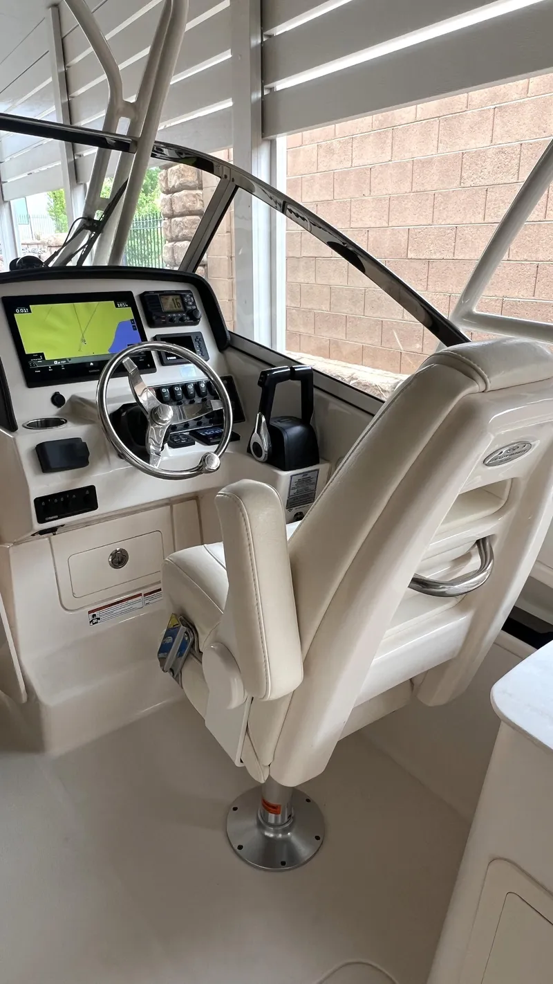 Slide: The Image of Interior of a 2021 Grady-White Freedom 275 boat. - 16