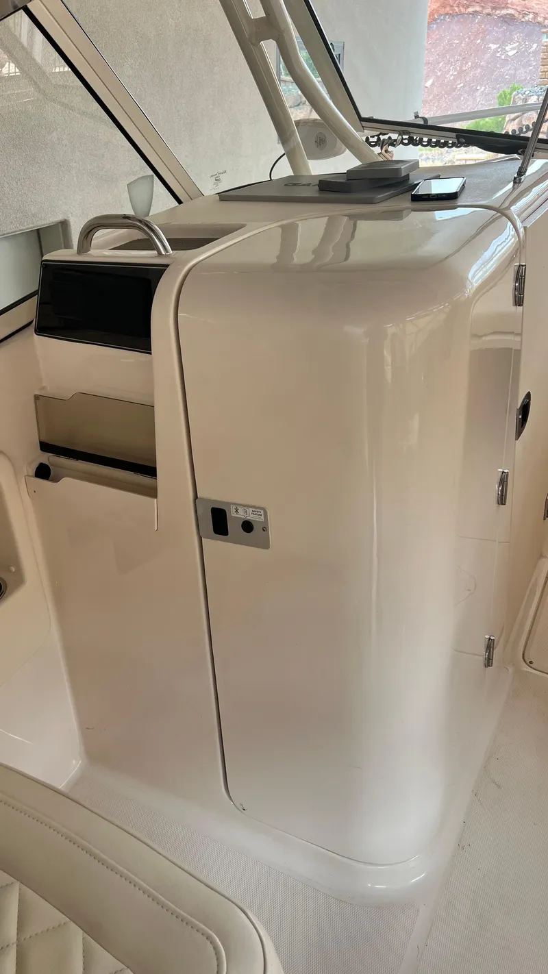 Slide: The Image of Interior of a 2021 Grady-White Freedom 275 yacht. - 23