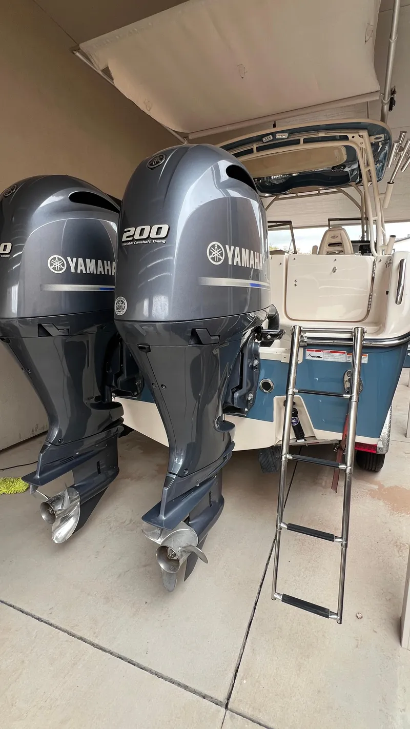 Slide: The Image of Grady-White Freedom 275 boat with Yamaha engines, year 2021. - 7
