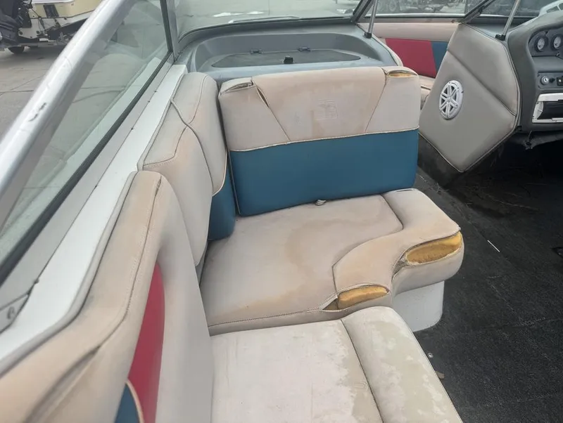 Slide: The Image of MasterCraft 200 Vrs 1995 - 10