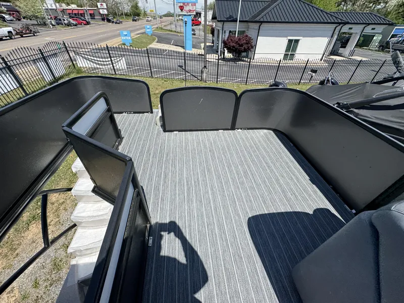 Slide: The Image of Premier ESCALANTE 330 2025 - 30