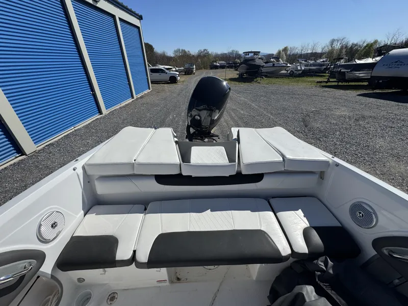 Slide: The Image of Tahoe 210 S 2023 - 5