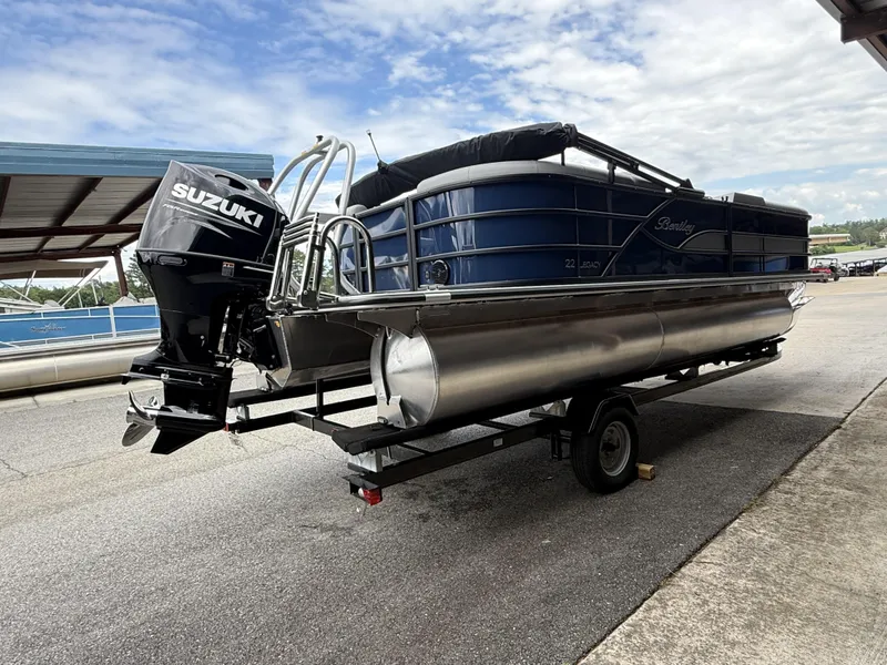 Slide: The Image of Bentley Pontoons Legacy Navigator 223 2025 - 5