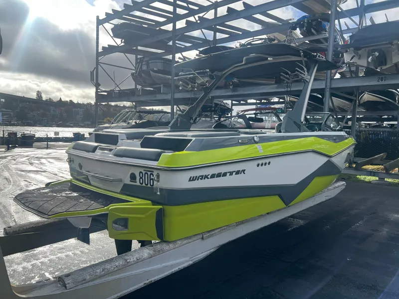 Slide: The Image of Malibu Wakesetter 22 LSV 2024 - 5