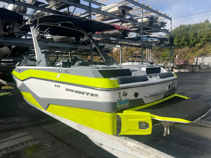 Slide: The Image of Malibu Wakesetter 22 LSV 2024 - 6