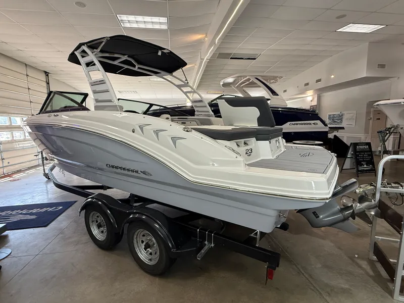 Slide: The Image of Chaparral 23 SSi 2025 - 4