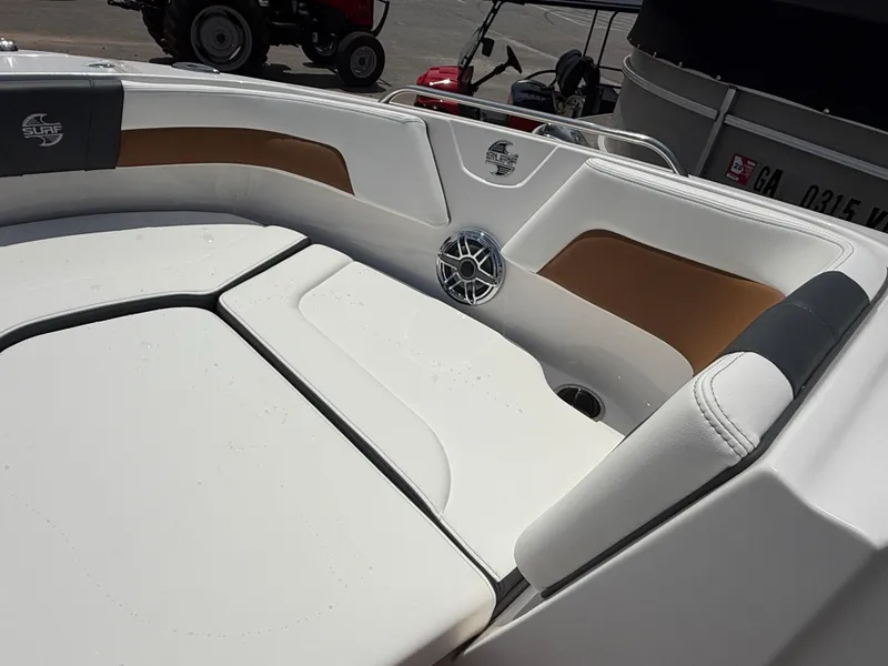 Slide: The Image of Chaparral 23 Surf 2025 - 13