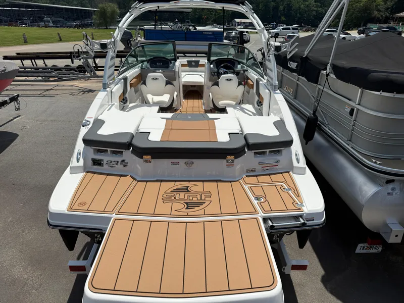 Slide: The Image of Chaparral 23 Surf 2025 - 3