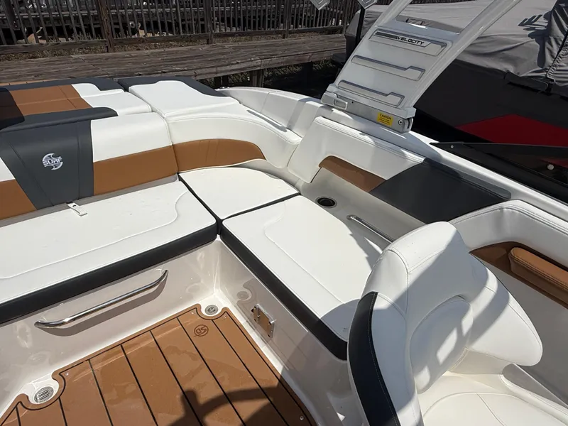 Slide: The Image of Chaparral 23 Surf 2025 - 8