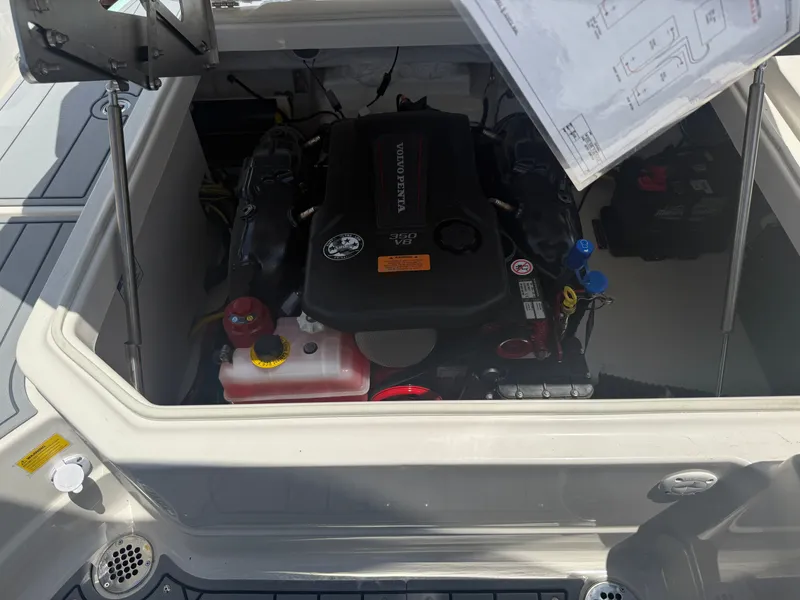 Slide: The Image of Chaparral 26 Surf 2025 - 15