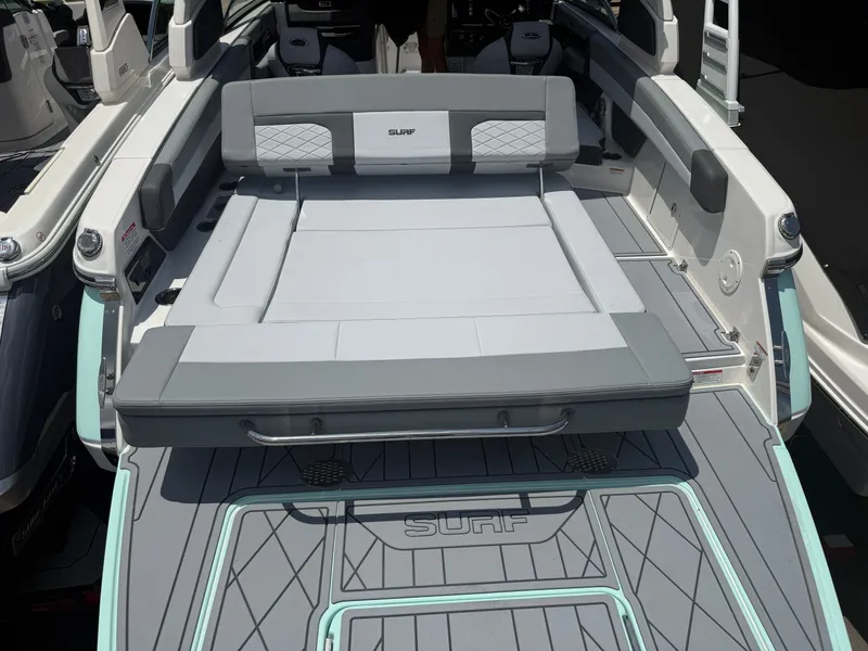 Slide: The Image of Chaparral 26 Surf 2025 - 6