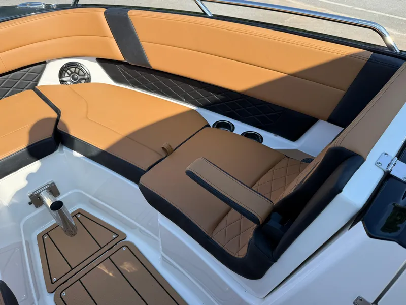 Slide: The Image of Chaparral 2870 SSX 2025 - 11