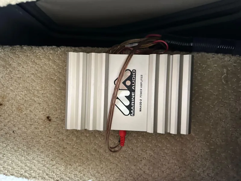 Slide: The Image of Sea Ray 320 Sundancer 2003 - 50