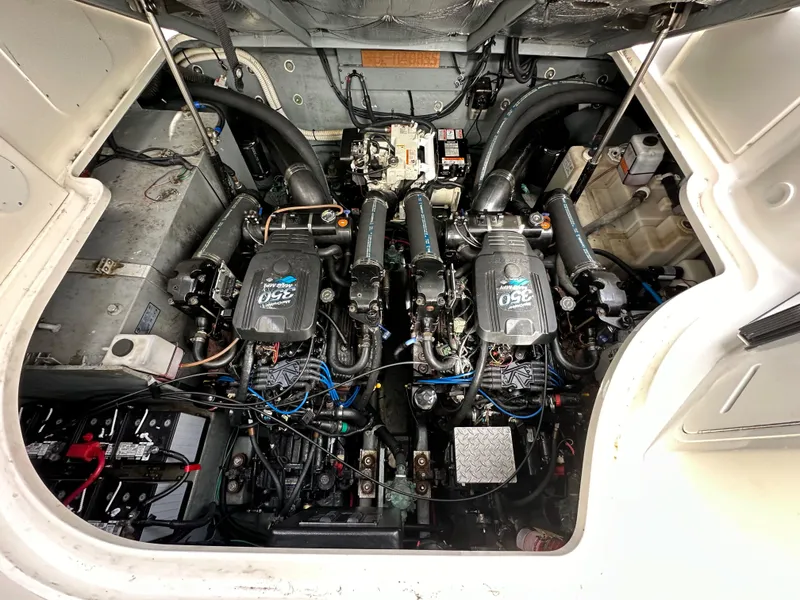 Slide: The Image of Sea Ray 320 Sundancer 2003 - 58