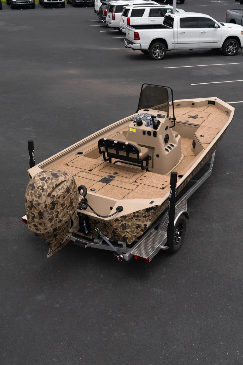 Slide: The Image of Excel Bay Pro 203 Elite 2025 - 10