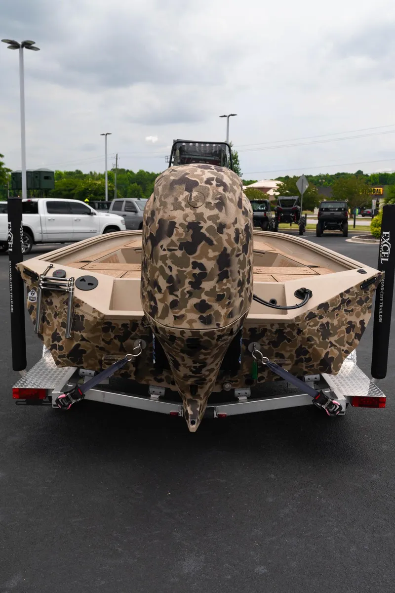 Slide: The Image of Excel Bay Pro 203 Elite 2025 - 12