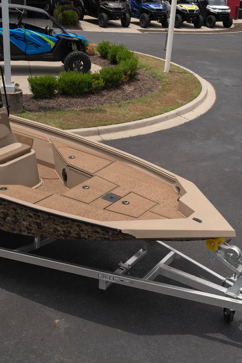 Slide: The Image of Excel Bay Pro 203 Elite 2025 - 3