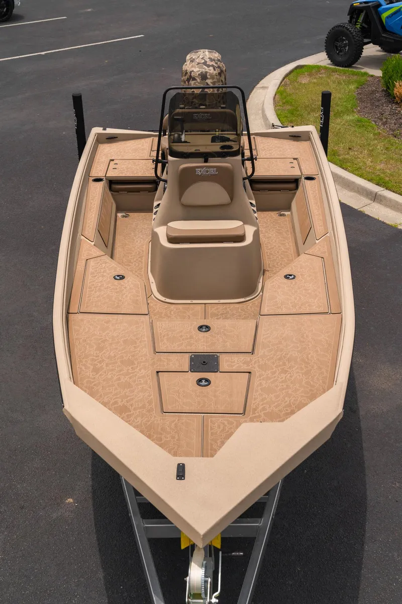 Slide: The Image of Excel Bay Pro 203 Elite 2025 - 5