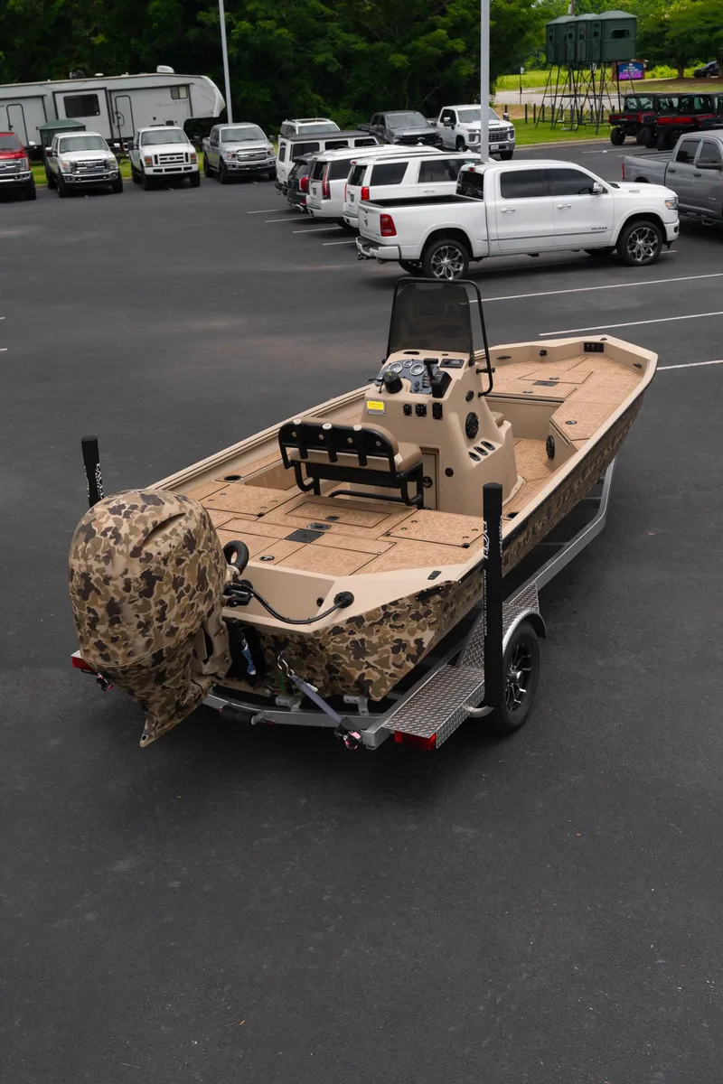 Slide: The Image of Excel Bay Pro 203 Elite 2025 - 9