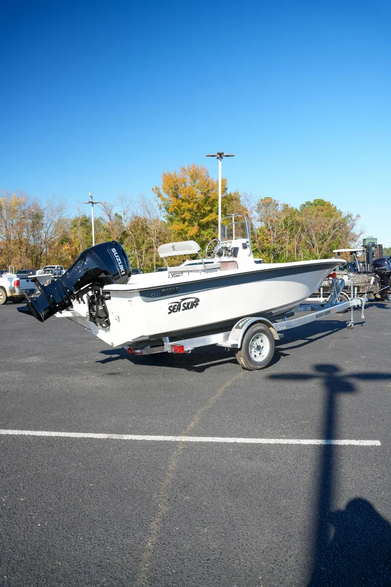 Slide: The Image of Carolina EV 180 SEA SKIFF 2025 - 13