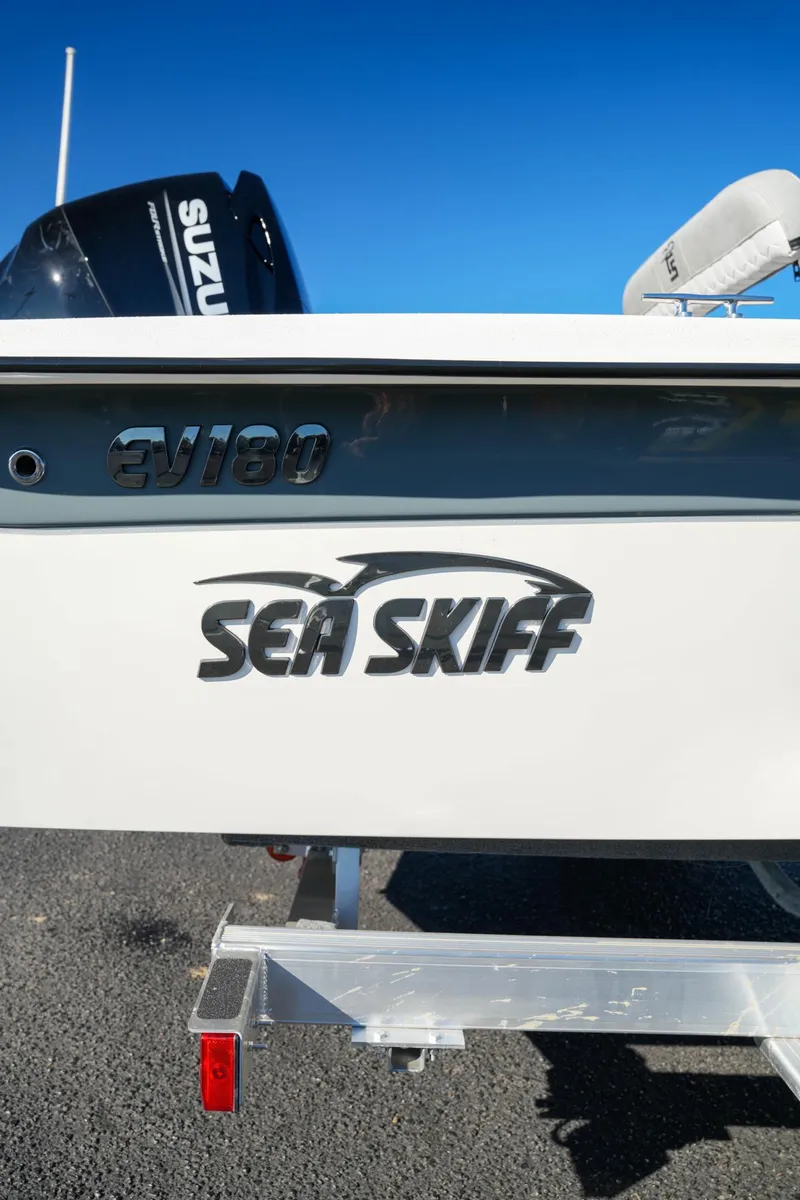 Slide: The Image of Carolina EV 180 SEA SKIFF 2025 - 15