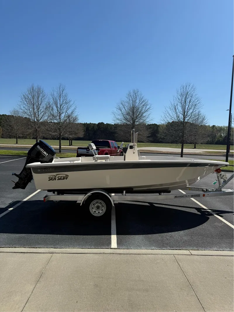 Slide: The Image of Carolina EV 180 SEA SKIFF 2025 - 31