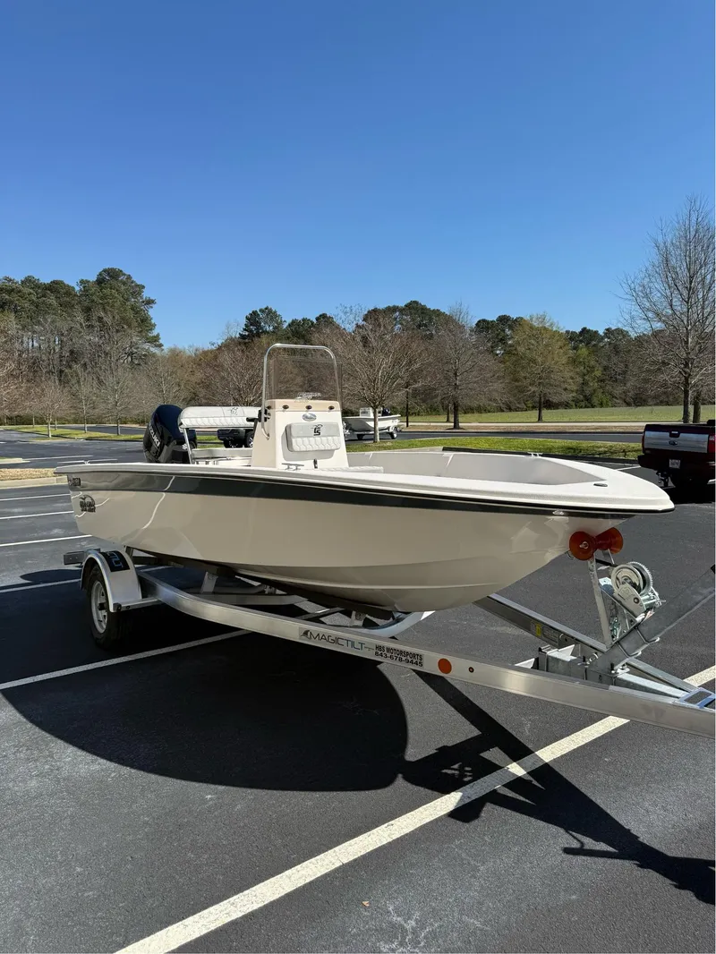 Slide: The Image of Carolina EV 180 SEA SKIFF 2025 - 33