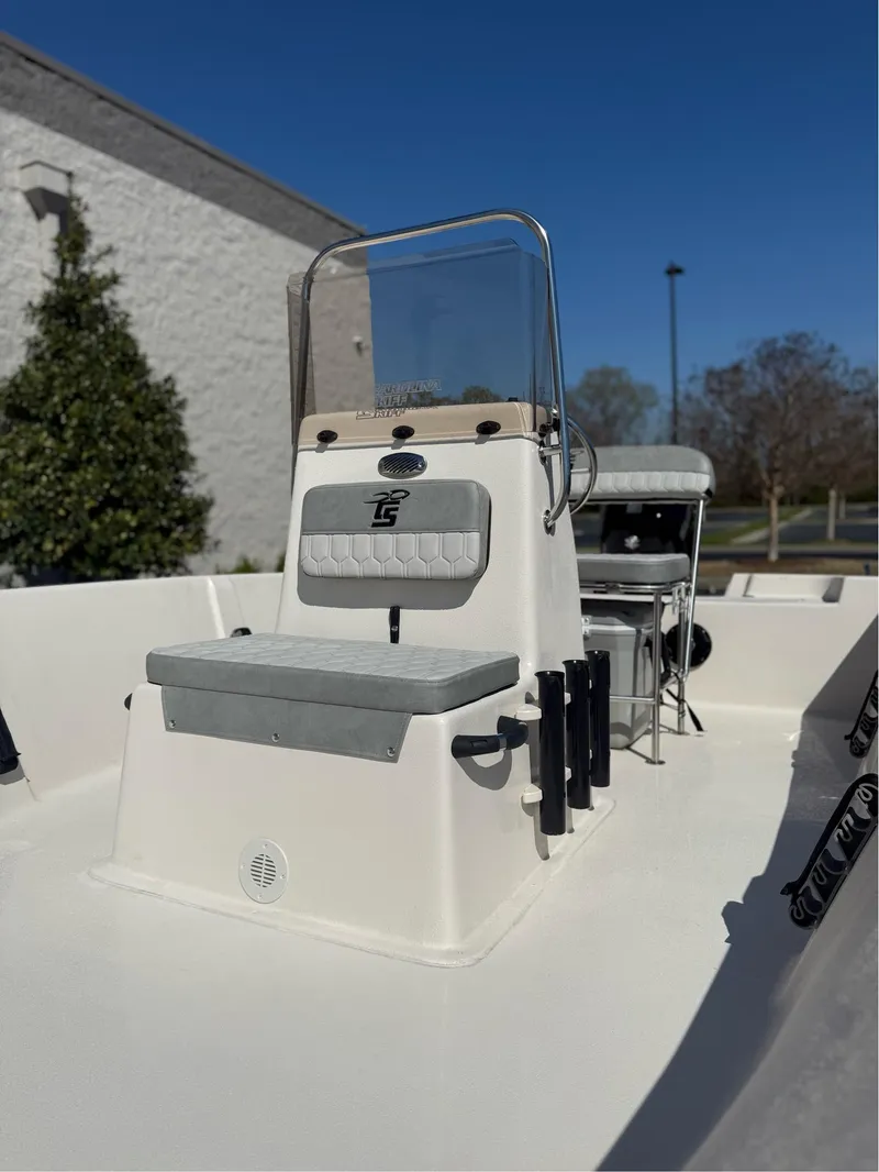 Slide: The Image of Carolina EV 180 SEA SKIFF 2025 - 6