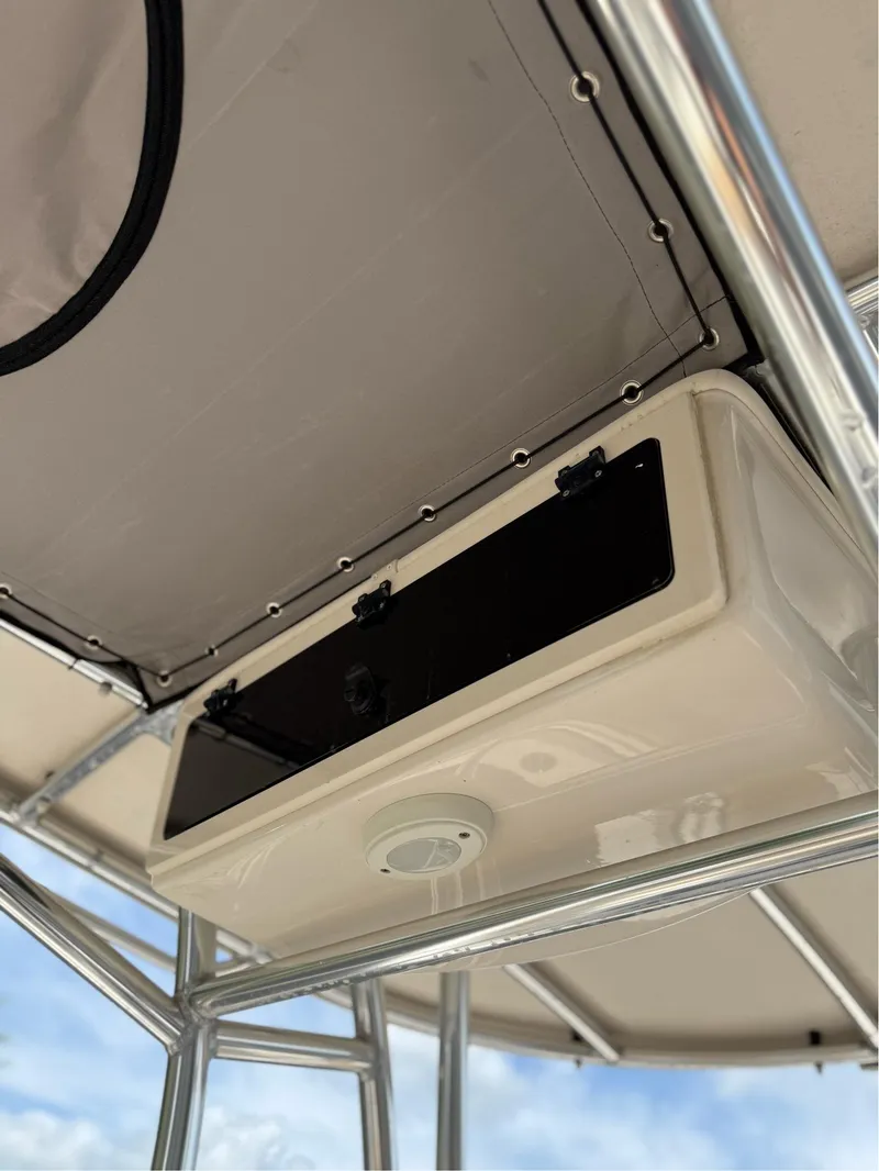 Slide: The Image of Sea Chaser 20 HFC 2025 - 20